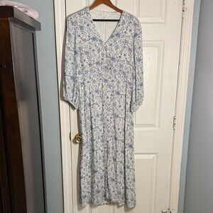 Splendid Blue and White Floral Long Sleeve Midi Dress